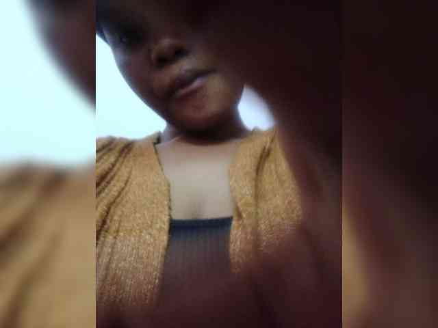 Lucie902 webcam
