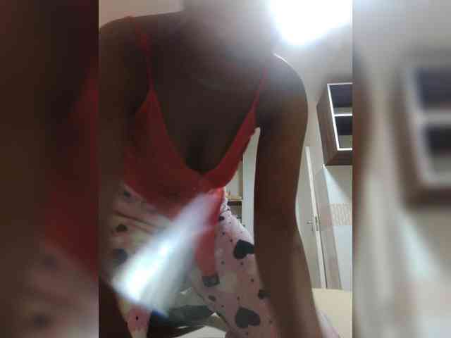 Lucie902 webcam