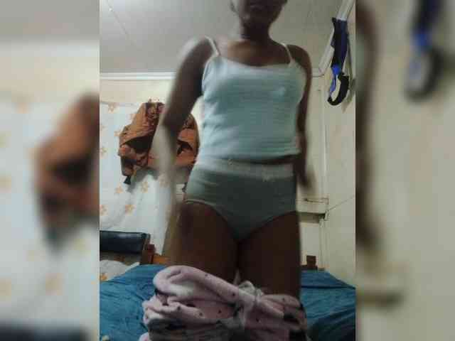 Lucie902 webcam