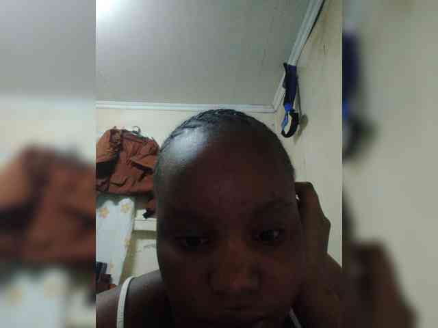 Lucie902 webcam