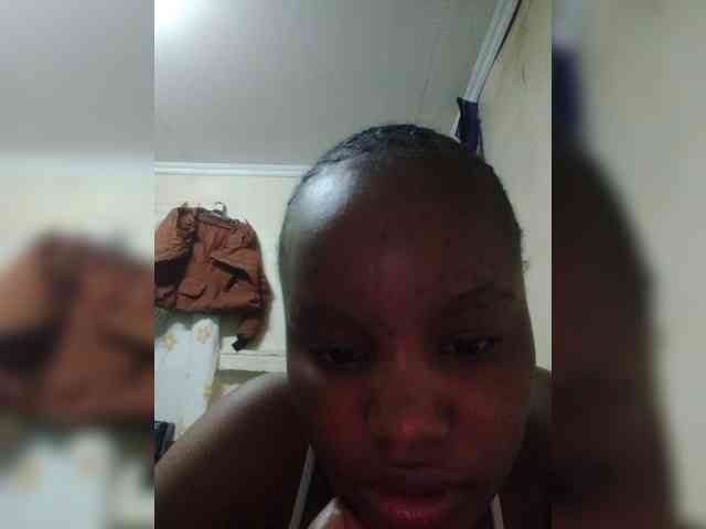 Lucie902 webcam