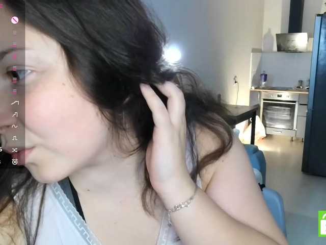 EleanoreZaucha live cam on BongaCams