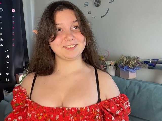 EleanoreZaucha live cam on BongaCams