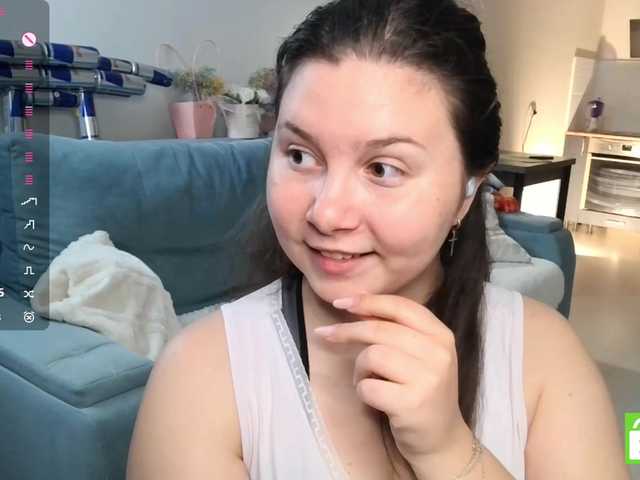 EleanoreZaucha live cam on BongaCams