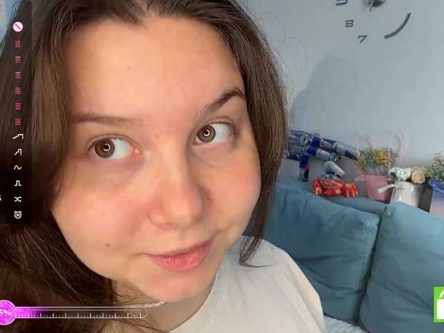 EleanoreZaucha live cam on BongaCams