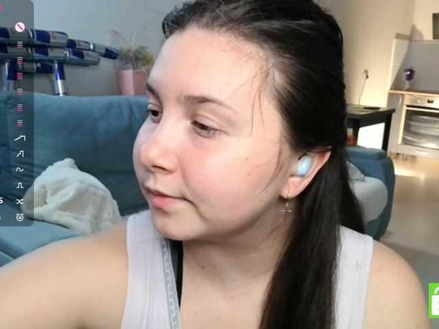 EleanoreZaucha live cam on BongaCams