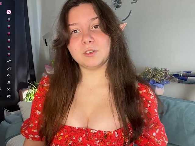 EleanoreZaucha live cam on BongaCams