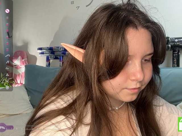 EleanoreZaucha — live female cam