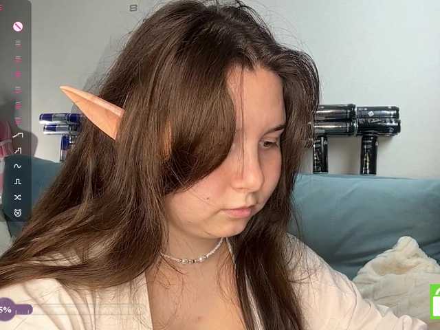 EleanoreZaucha live cam on BongaCams