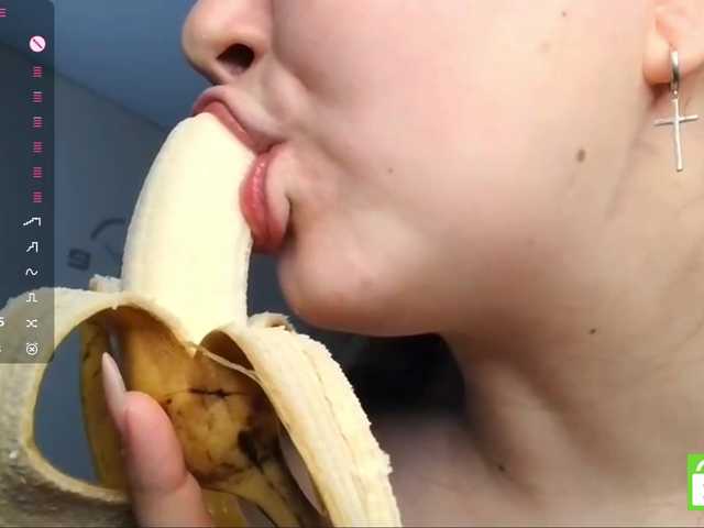 EleanoreZaucha live cam on BongaCams