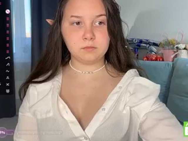 EleanoreZaucha live cam on BongaCams