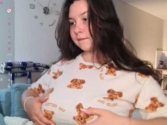 EleanoreZaucha live cam on BongaCams