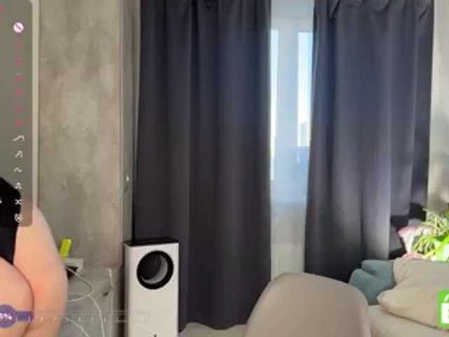 EleanoreZaucha live cam on BongaCams