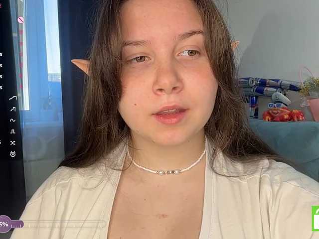 EleanoreZaucha — live female cam