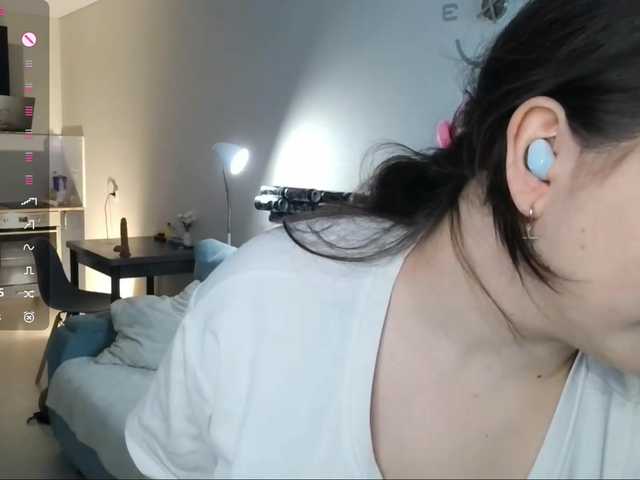 EleanoreZaucha live cam on BongaCams