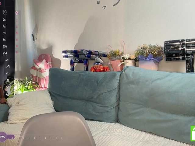 EleanoreZaucha live cam on BongaCams
