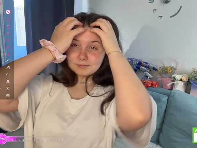 EleanoreZaucha live cam on BongaCams