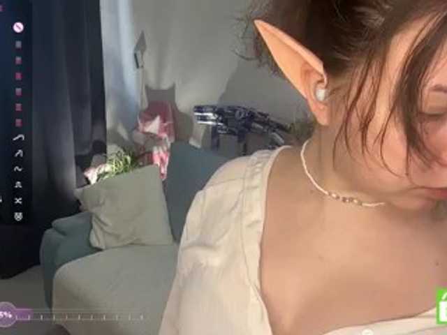 EleanoreZaucha live cam on BongaCams