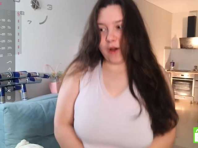 EleanoreZaucha live cam on BongaCams