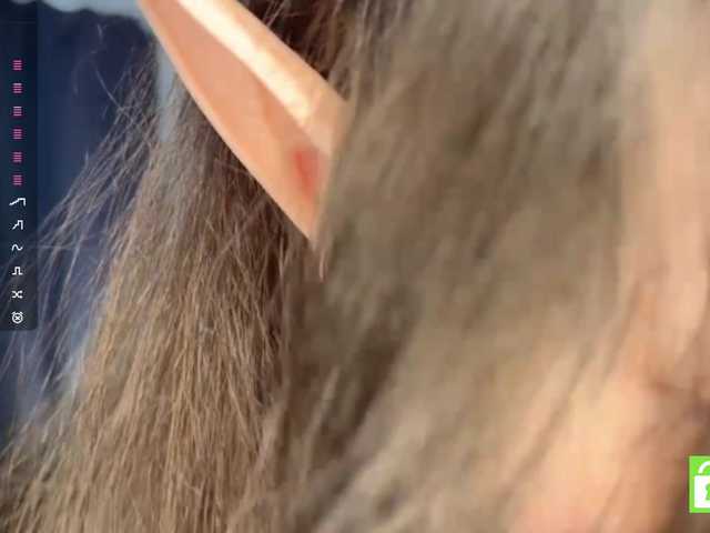 EleanoreZaucha live cam on BongaCams