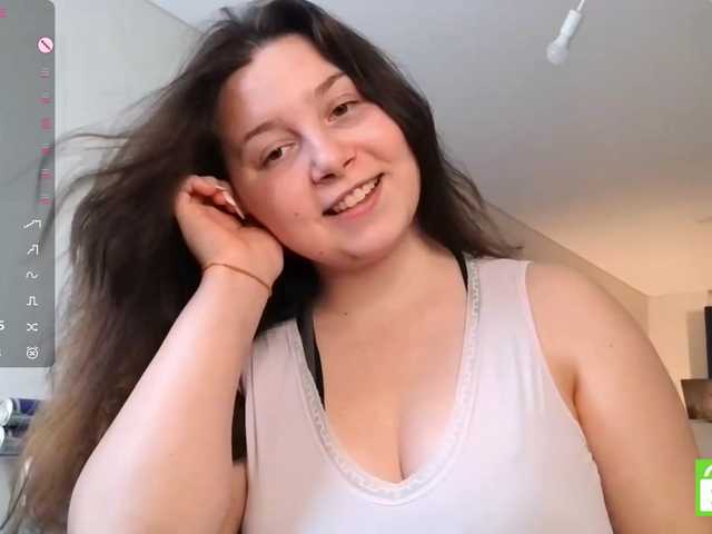 EleanoreZaucha live cam on BongaCams