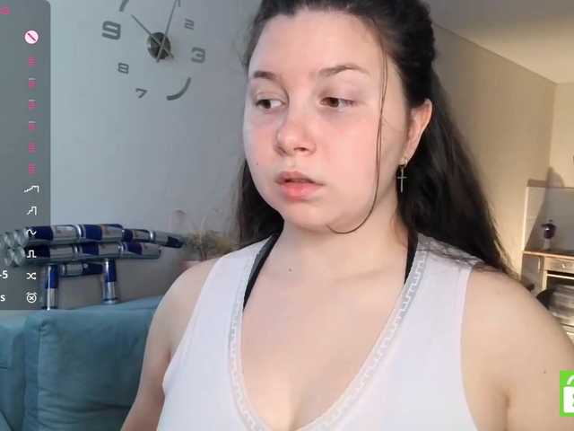 EleanoreZaucha live cam on BongaCams