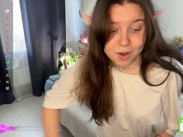EleanoreZaucha live cam on BongaCams