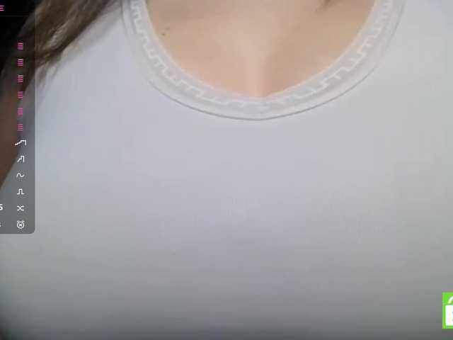 EleanoreZaucha live cam on BongaCams