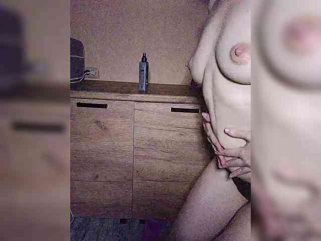 Diana331 webcam