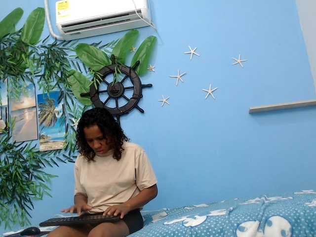 vanessa18nice live cam on BongaCams