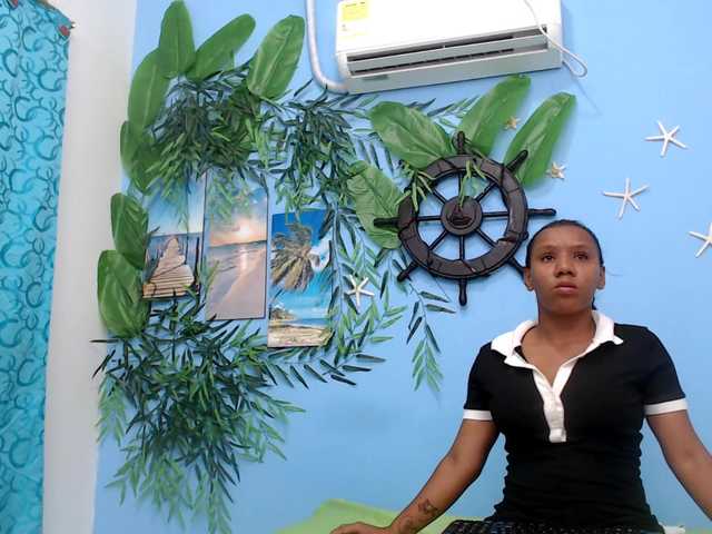 vanessa18nice live cam on BongaCams