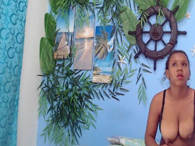 vanessa18nice live cam on BongaCams