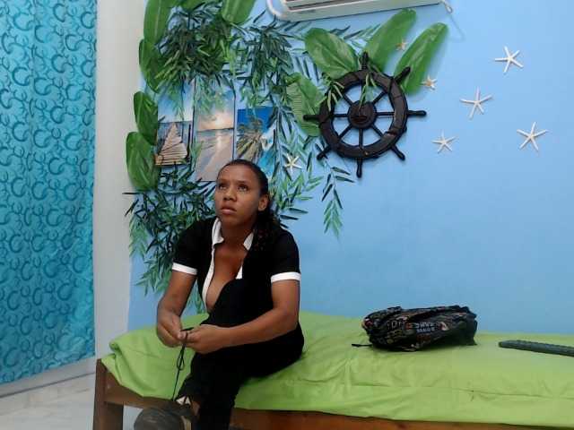 vanessa18nice live cam on BongaCams