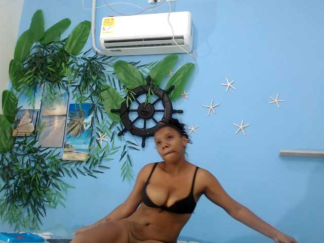 vanessa18nice live cam on BongaCams