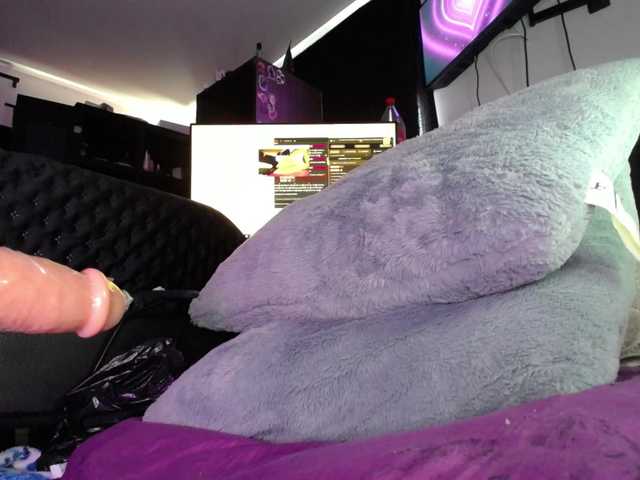 LiLuciana live cam on BongaCams