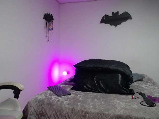 LiLuciana live cam on BongaCams