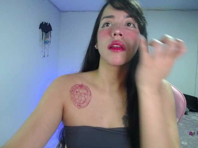 LiLuciana live cam on BongaCams