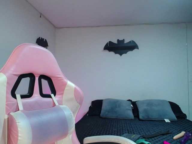 LiLuciana live webcam show