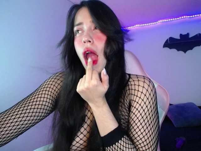 LiLuciana live webcam show