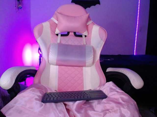 LiLuciana live cam on BongaCams