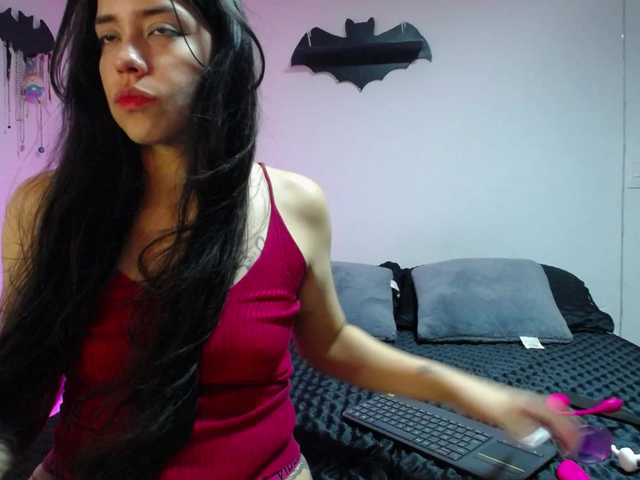 LiLuciana live webcam show