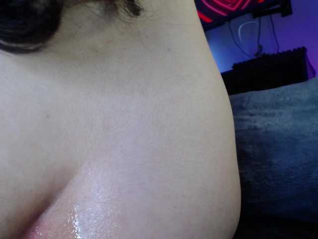 LiLuciana live webcam show