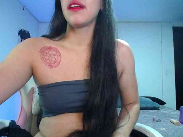 LiLuciana Live Webcam on BongaCams