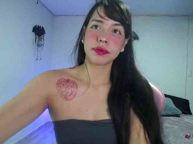 LiLuciana Live Webcam on BongaCams