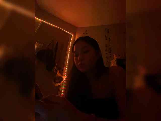 SpicysweetTomato webcam
