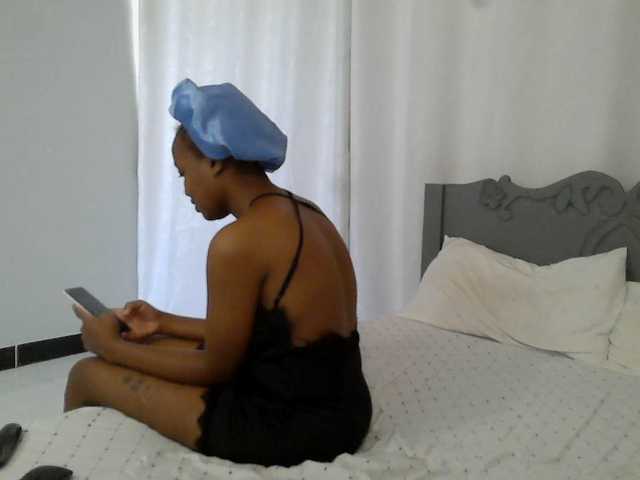Kariski live cam on BongaCams