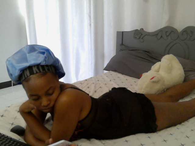 Kariski live cam on BongaCams