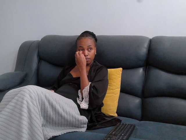 Kariski live cam on BongaCams