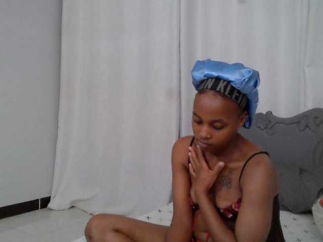 Kariski live cam on BongaCams