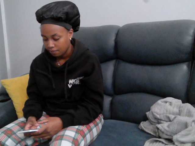 Kariski live cam on BongaCams